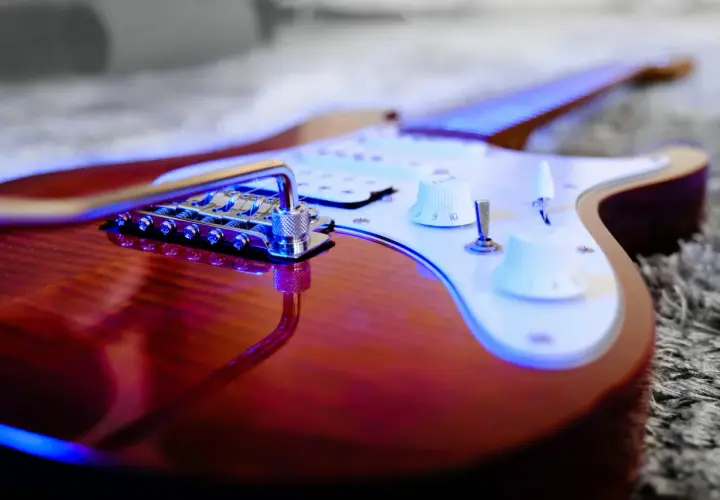 Gitara elektryczna – jak zacząć przygodę z najważniejszym instrumentem rocka?