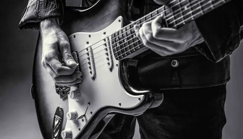 Jaka gitara elektryczna dla początkujących? Oto najlepsze opcje na start