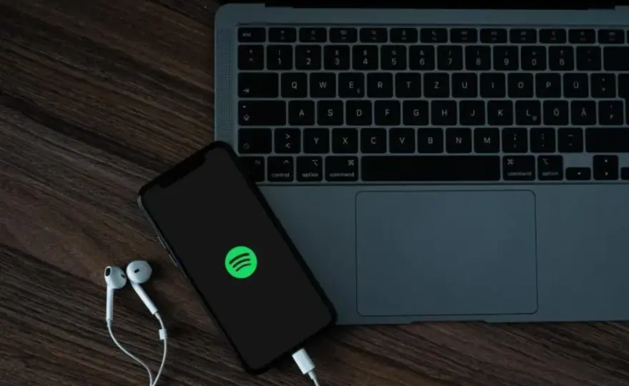 Jak nagrać podcast na Spotify i uniknąć najczęstszych błędów