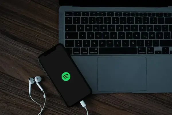 Jak nagrać podcast na Spotify i uniknąć najczęstszych błędów
